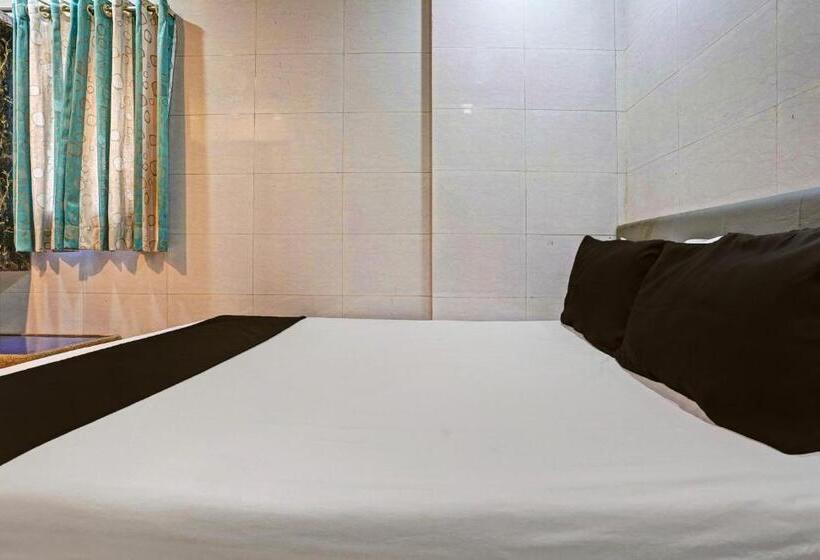 חדר קלאסי לשלושה, Taj Lodging
