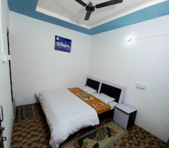 스탠다드 룸, White House Resort, Ukhimath