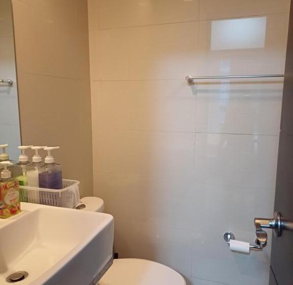 سوئیت با بالکن, Newpointe Suite