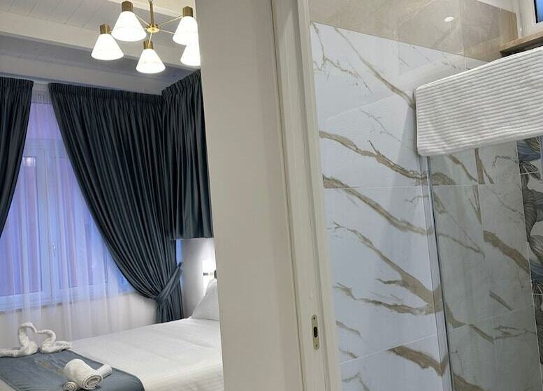 اتاق لوکس, Depandance Vania Napoli