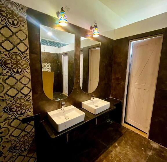 Стандартный Номер Кровать Кинг, Saiprasad Tiger Resort