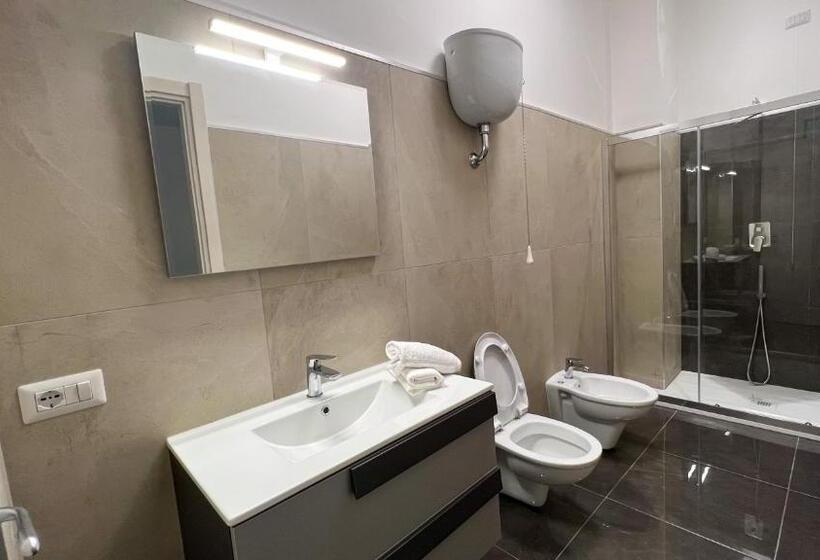 Номер Стандарт, B&b Ladislaus