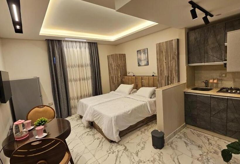 استودیوی استاندارد, Majestic Oak Suite