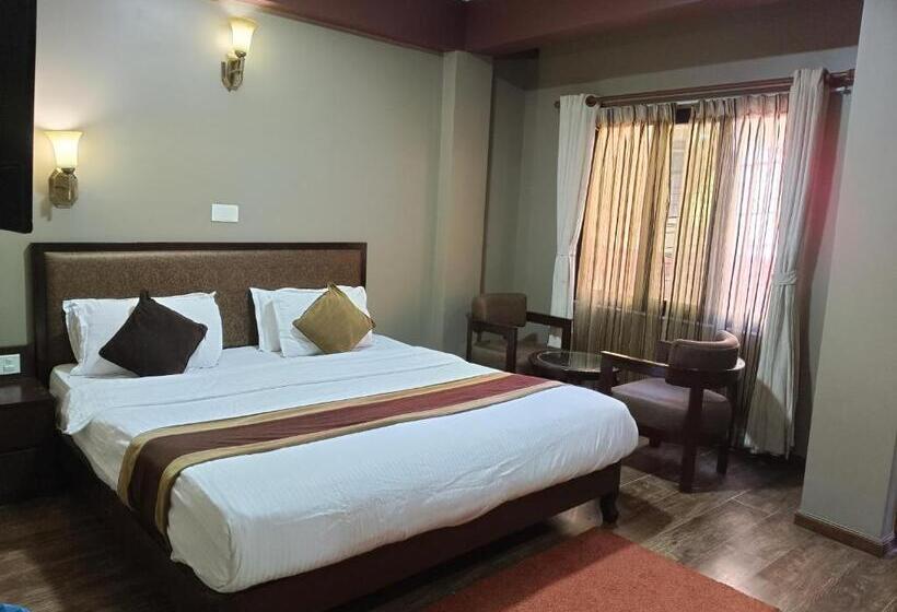 اتاق لوکس خانوادگی, Serling Guest House