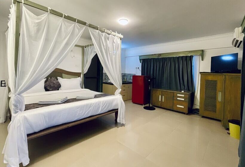 디럭스 룸, Nagas Hotel Satyavati Morjim