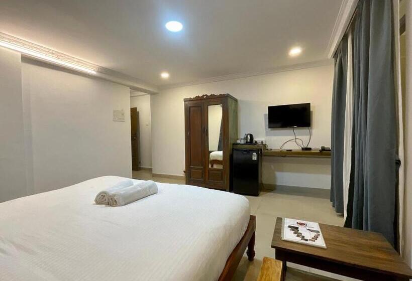 디럭스 룸, Nagas Hotel Satyavati Morjim