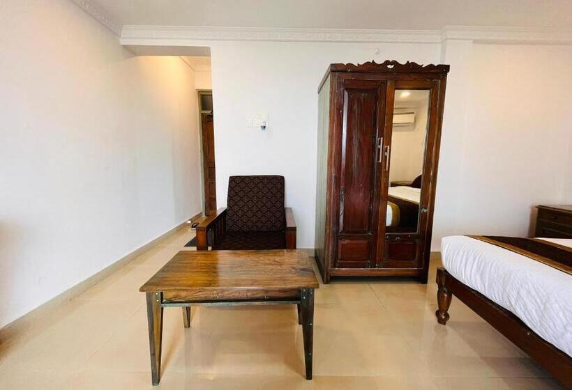디럭스 룸, Nagas Hotel Satyavati Morjim