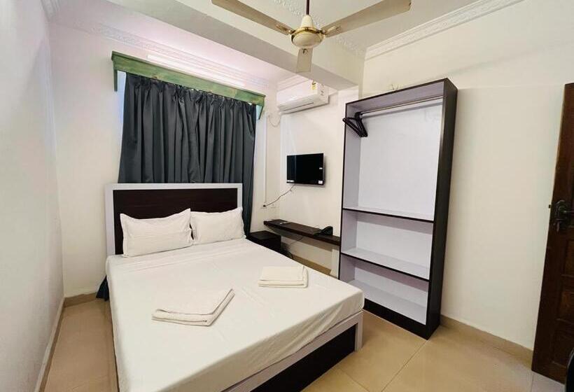 Quarto Basic, Nagas Hotel Satyavati Morjim