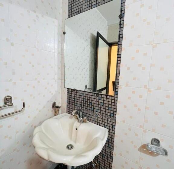 Quarto Basic, Nagas Hotel Satyavati Morjim