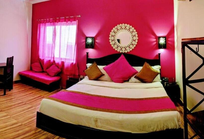 Номер Deluxe Кровать Кинг, La Casa Haridwar