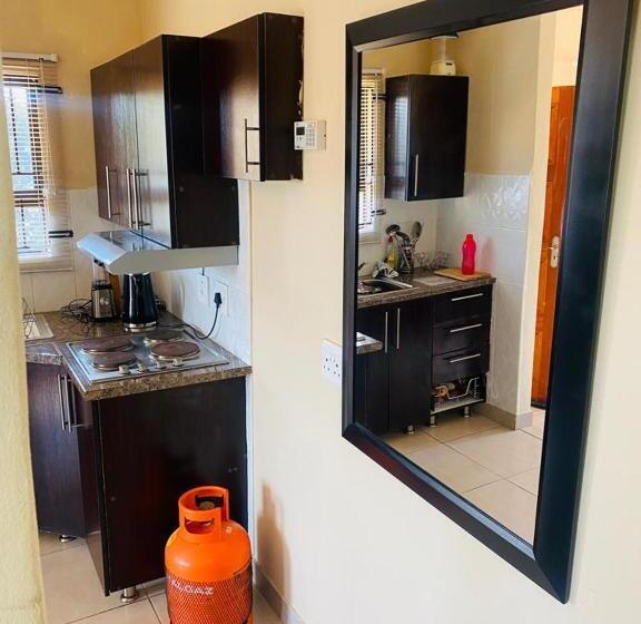 اتاق استاندارد, Busy Bee Guest House