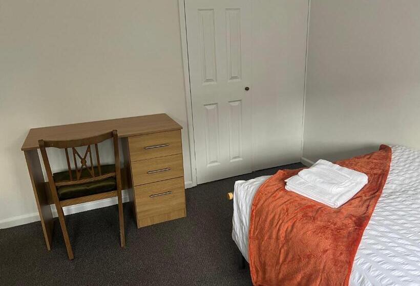 اتاق لوکس, The Coral Guest House 1 Mile From Winchester Market