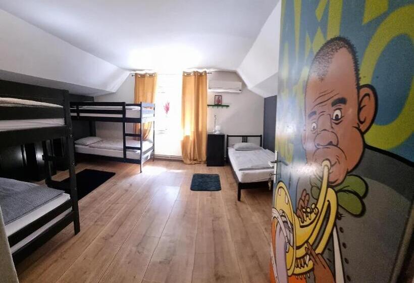 تختخواب در اتاق مشترک, Sax Pub Hostel Ljubljana