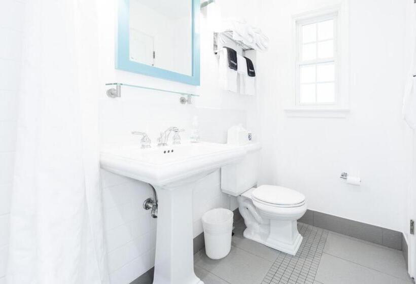 اتاق استاندارد با تخت بزرگ, Canalside Inn