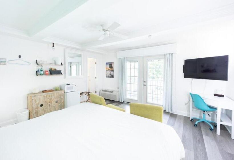 Quarto Estandar Cama King, Canalside Inn