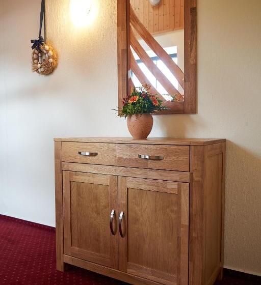 Номер Стандарт Трехместный, K357   Hotel & Restaurant Zur Post In Otterndorf Bei Cuxhaven