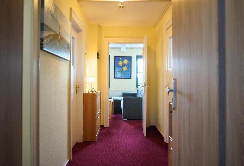 Семейный Номер, K357   Hotel & Restaurant Zur Post In Otterndorf Bei Cuxhaven