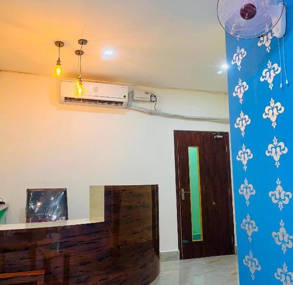 Трехместный Номер Классика, Oyo Rain Guest House