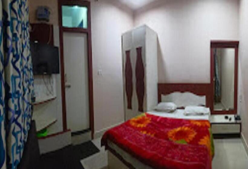Quarto Estandar, Varun Inn