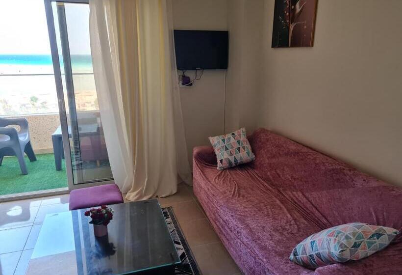 استودیوی استاندارد با چشم‌انداز دریا, Casablanca Star Hurghada كازابلانكا ستار الغردقة