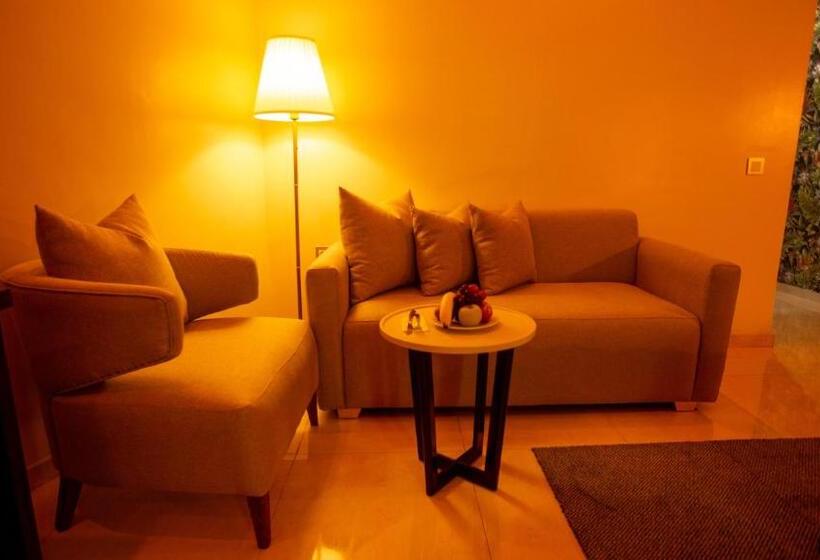 سوئیت با بالکن, Fourteen Hotel Ain Sebaa