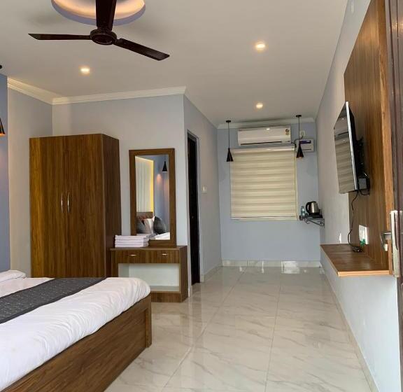 디럭스 룸 킹사이즈 침대, Ganeshwaram Hotel & Restaurant, Bhowali, Nainital