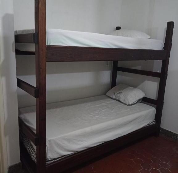 اتاق استاندارد چهار تخته, Hostel B