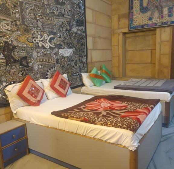 标准间, Safari Guest House