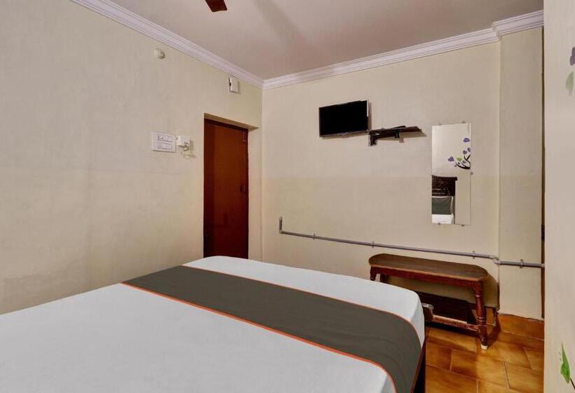 Трехместный Номер Deluxe, Collection O Sri Shanthi Residency