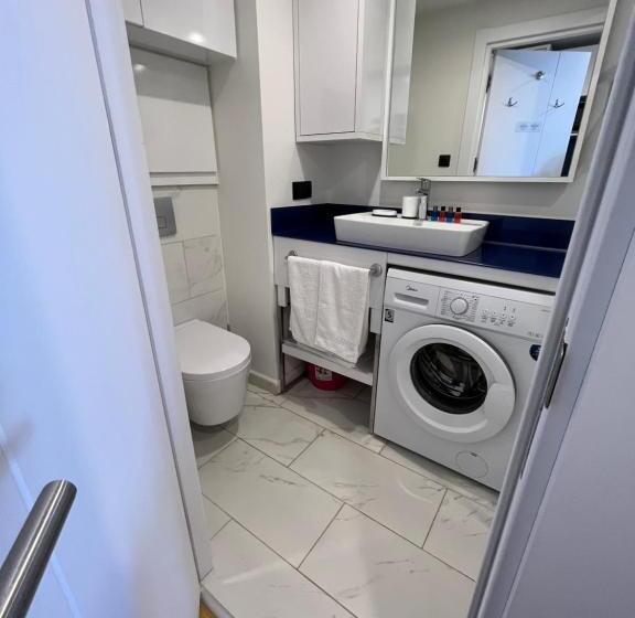 استودیوی استاندارد با چشم‌انداز دریا, Orbi City Apartament Block а 1767
