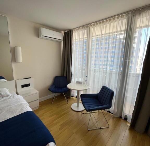 استودیوی استاندارد با چشم‌انداز دریا, Orbi City Apartament Block а 1767