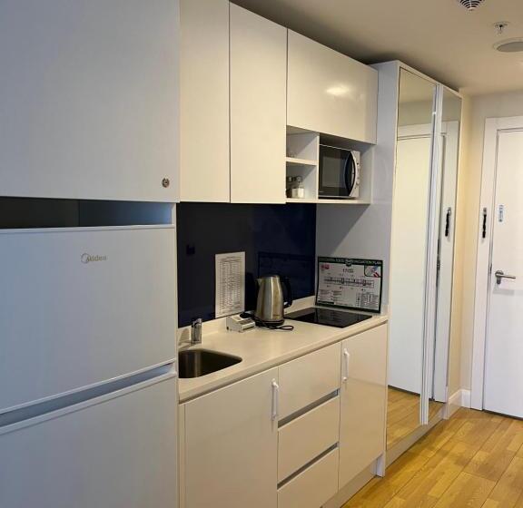 استودیوی استاندارد با چشم‌انداز دریا, Orbi City Apartament Block а 1767