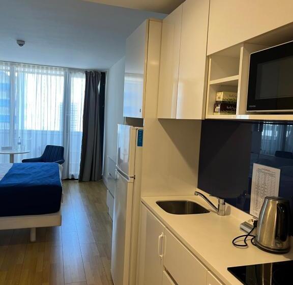 استودیوی استاندارد با چشم‌انداز دریا, Orbi City Apartament Block а 1767