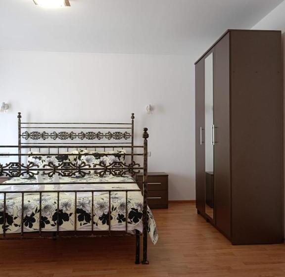 اتاق لوکس, Vila La Fortaleza