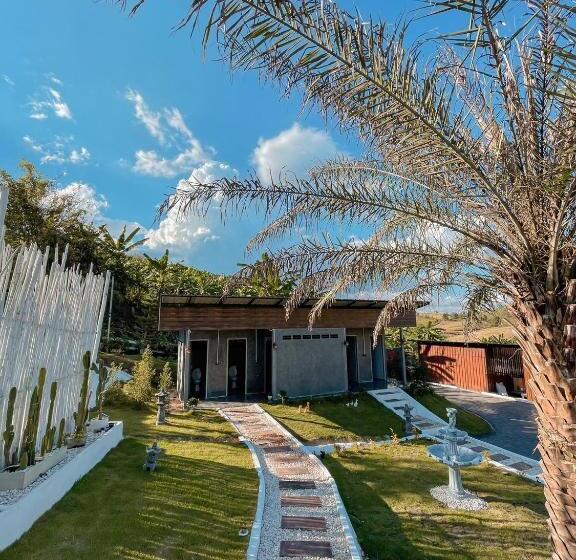 چادر با خدمات رفاهی استاندارد, Flora Fresh Garden At Khaokho