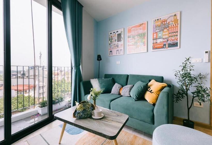 سوئیت با بالکن, Crescendo Urban Stay   Stay 24h