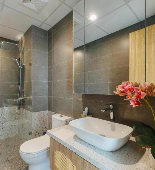 سوئیت با بالکن, Crescendo Urban Stay   Stay 24h
