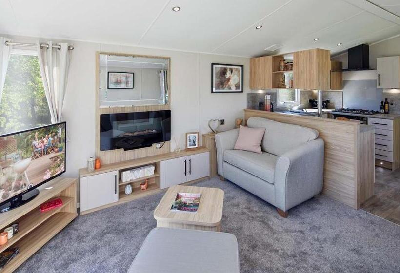 Дом 2 Спальни, Springwood Holiday Park
