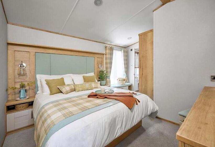 Дом 3 Спальни, Springwood Holiday Park