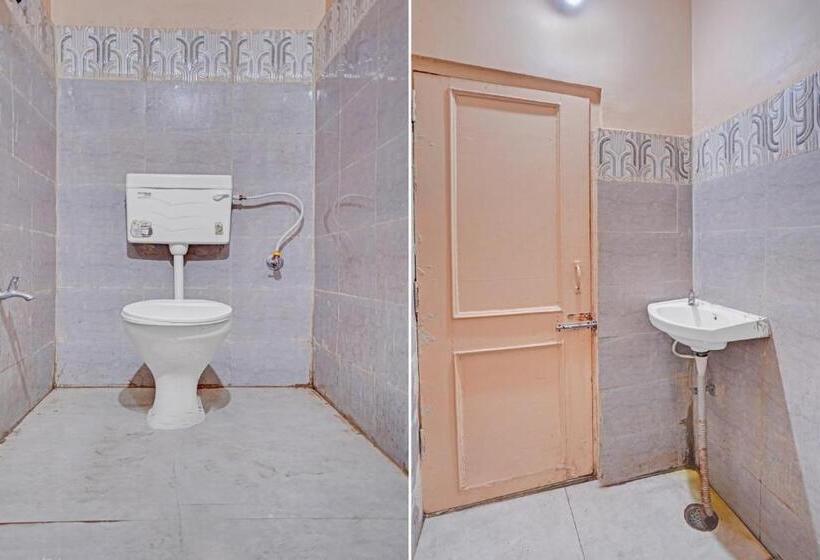 Трехместный Номер Классика, Spot On Hotel Prime