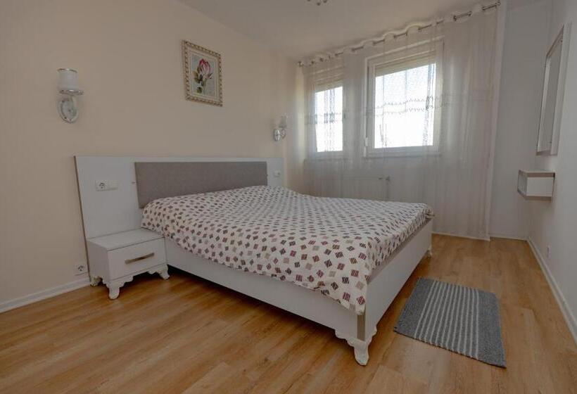 1 Bedroom Penthouse Apartment, Dodona Aparthotel In Prishtina
