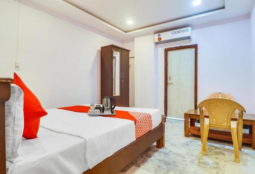 اتاق کلاسیک سه تخته, Oyo Flagship 70332 Lahari Luxorious Rooms