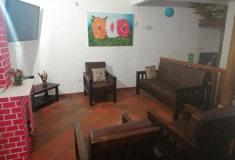 이코노이 4인룸, El Santuario