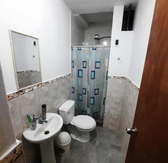اتاق اکونومی, Hospedaje Kaihalulu