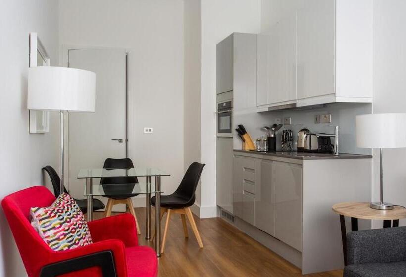Апартаменты 2 Спальни, Atria By Viridian Apartments
