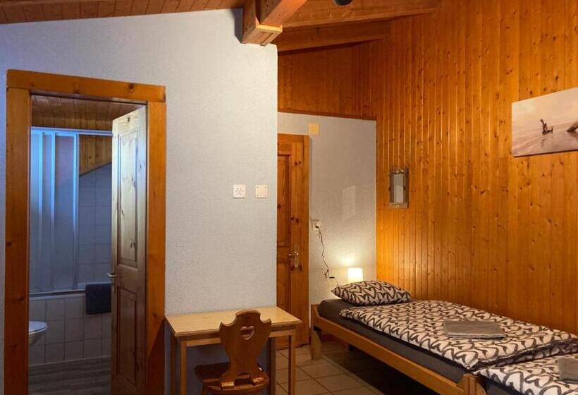 اتاق استاندارد چهار تخته, B&b Chalet Rey Bellet