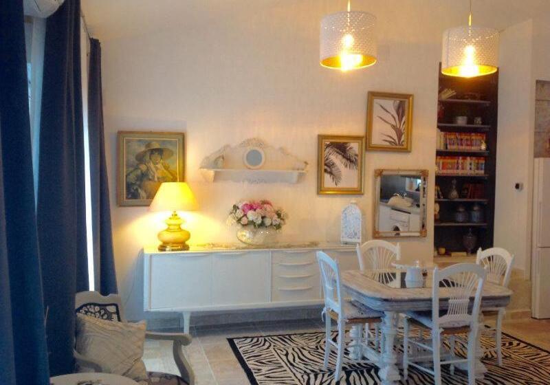 Люкс, B&b Les Muscades