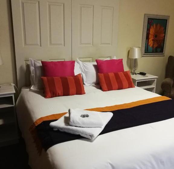 اتاق استاندارد, Big Tree Guesthouse Brits