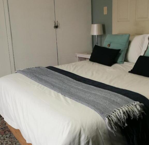 اتاق استاندارد, Big Tree Guesthouse Brits