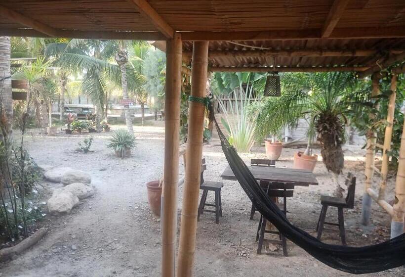 کلبه ییلاقی, Guacamayo Bed & Breakfast